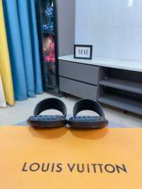 Picture of Louis Vuitton Slippers _SKULVsz38-44mnf10021226